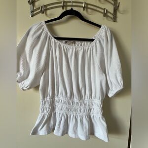 LOFT white adorable summer top Size Medium